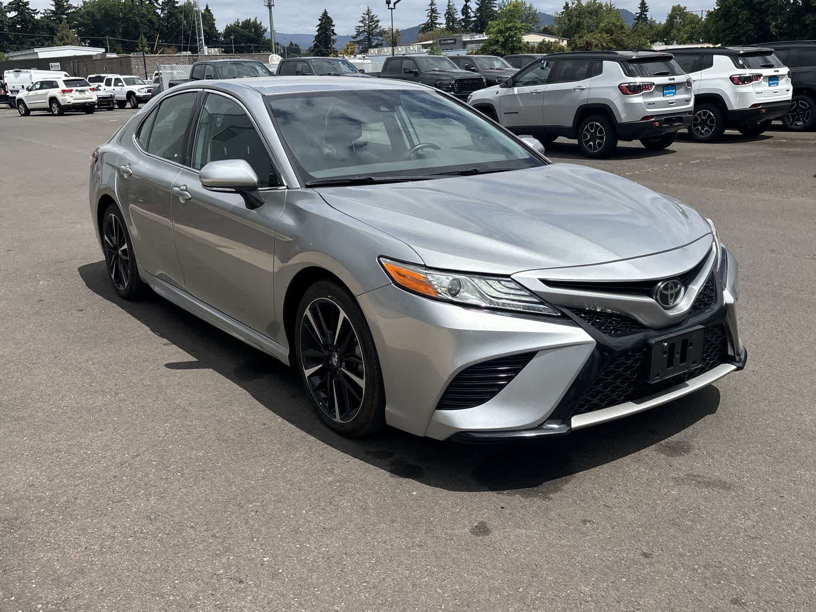 Used 2020 Toyota Camry XSE FWD image 7