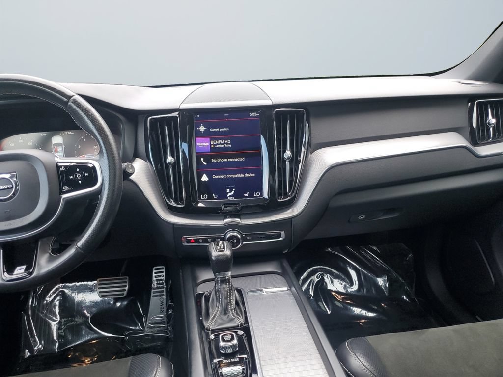 Used 2018 Volvo XC60 T6 R-Design w/ Convenience Package AWD/4WD image 11