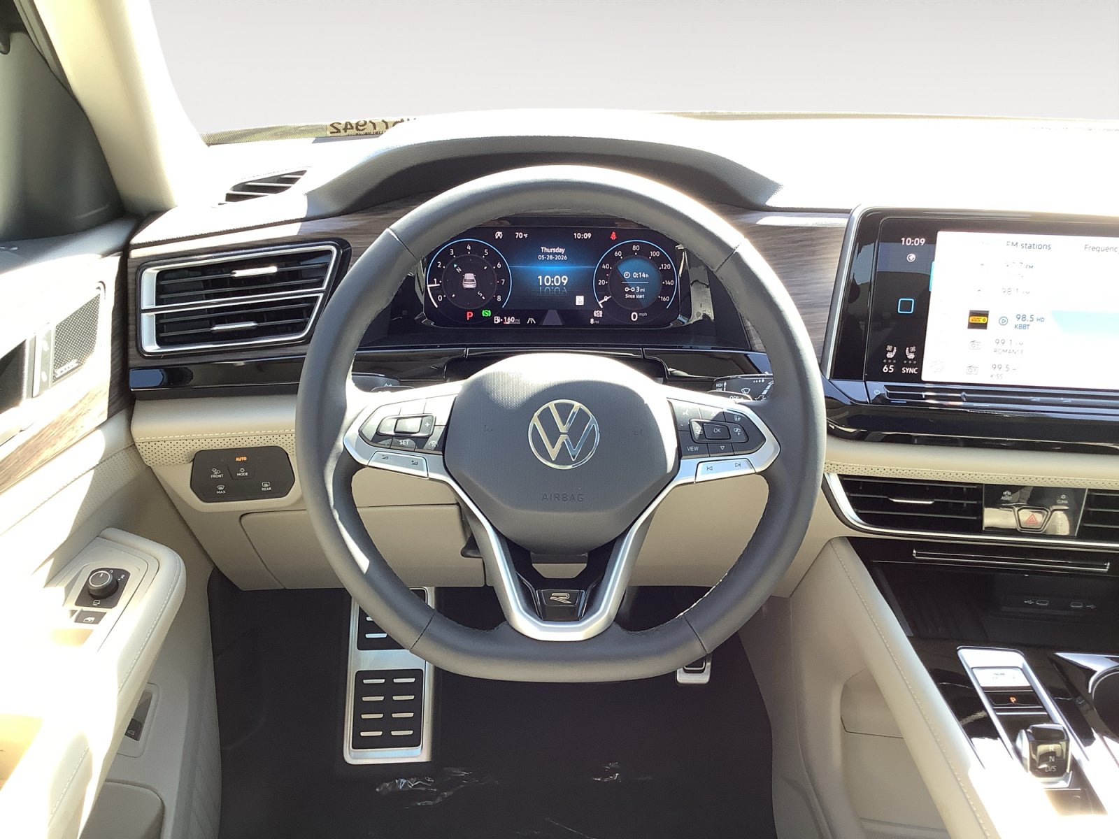 New 2026 Volkswagen Atlas SEL Premium R-Line AWD/4WD image 14
