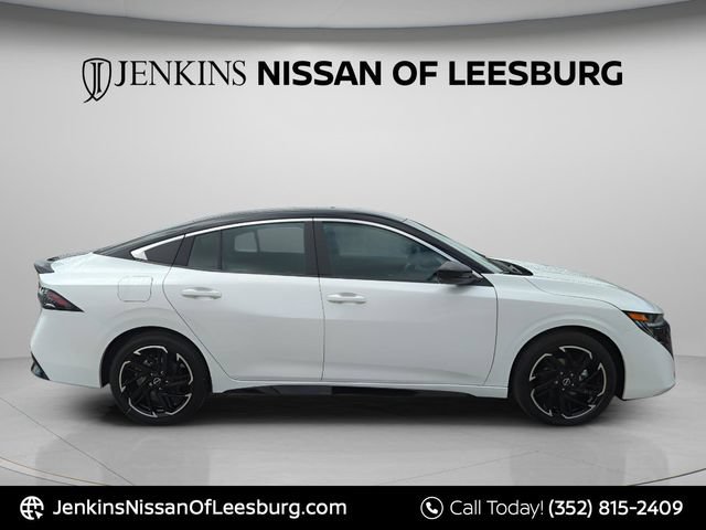 New 2026 Nissan Sentra SR w/ Floor Mat Package FWD image 3