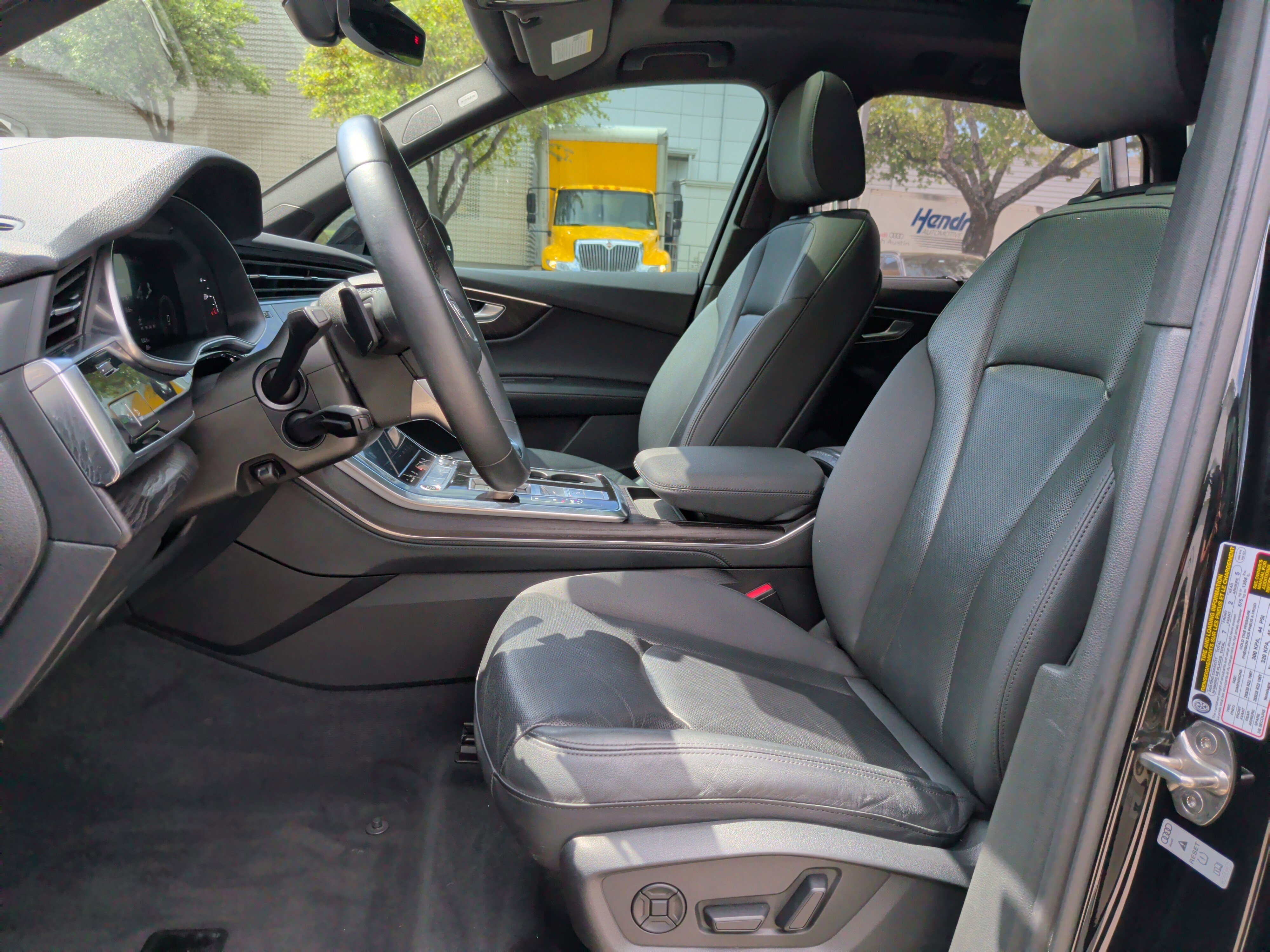 Used 2022 Audi Q7 3.0T Prestige image 16