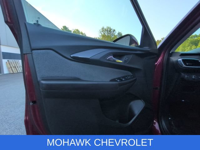 Certified 2021 Chevrolet TrailBlazer LT w/ Convenience Package FWD image 28