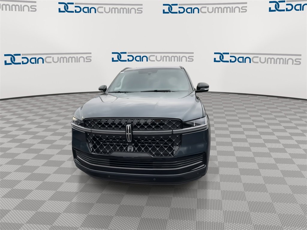 New 2025 Lincoln Navigator L Reserve w/ Jet Appearance Package image 3