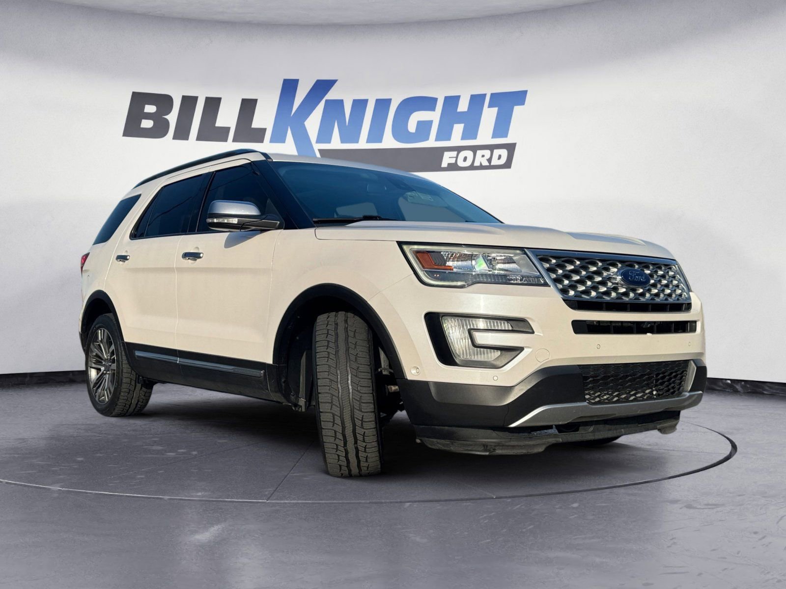 Used 2017 Ford Explorer Platinum image 7