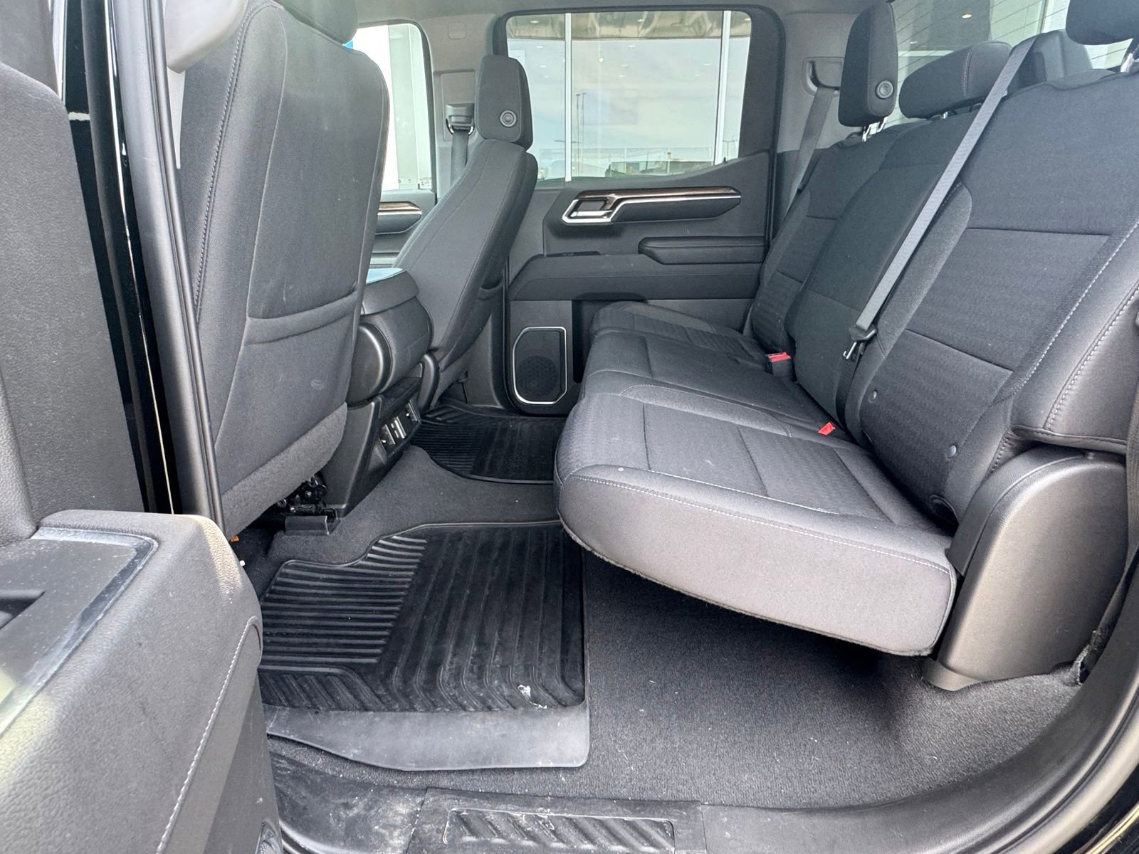 Used 2023 Chevrolet Silverado 1500 LT AWD/4WD image 20