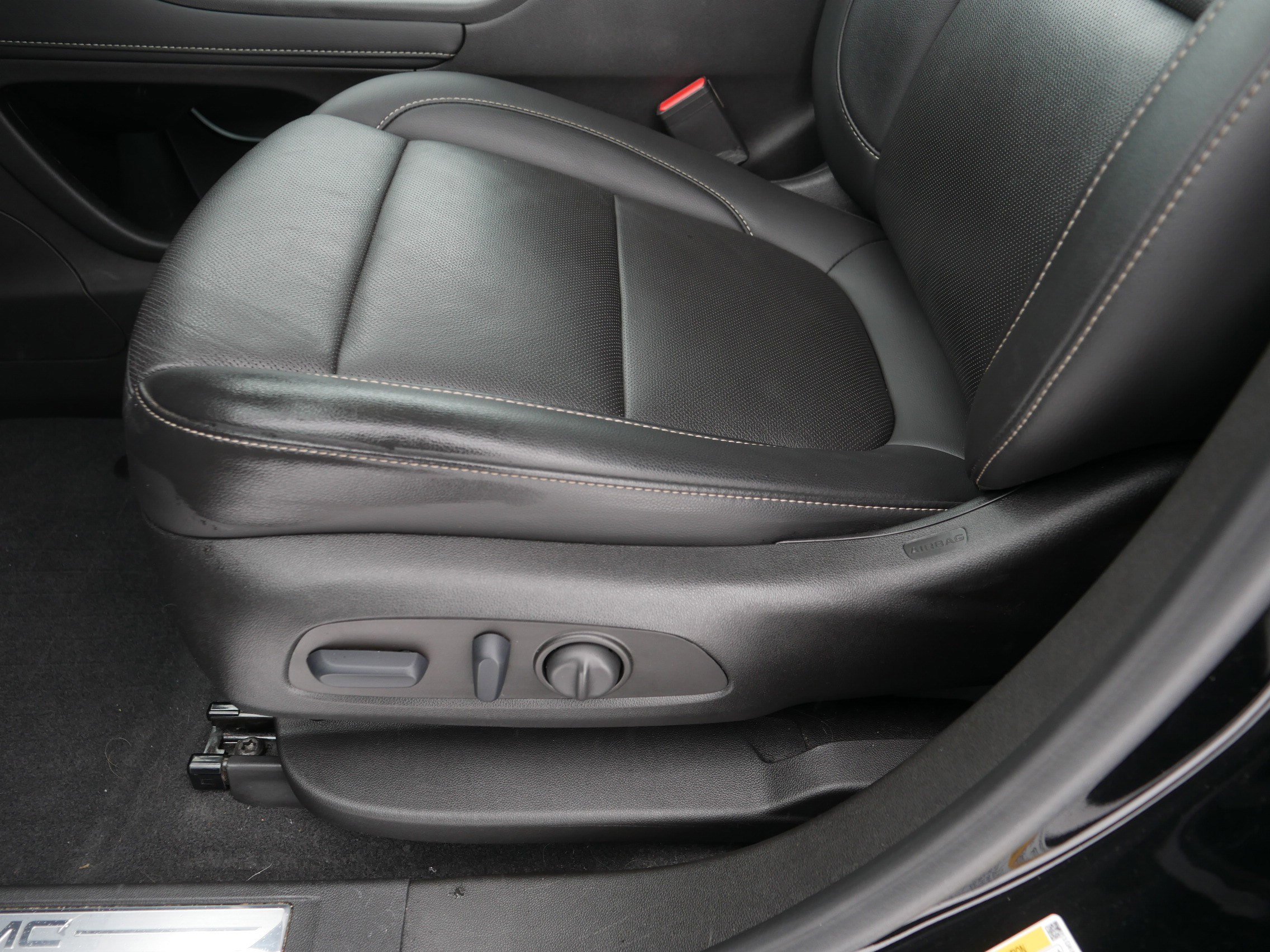 Used 2023 GMC Acadia SLT w/ Technology Package image 20