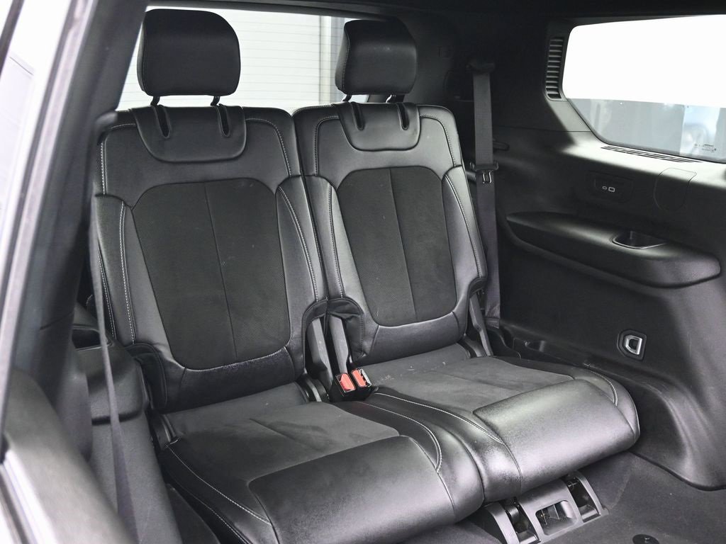 Used 2024 Jeep Grand Cherokee L Laredo image 33