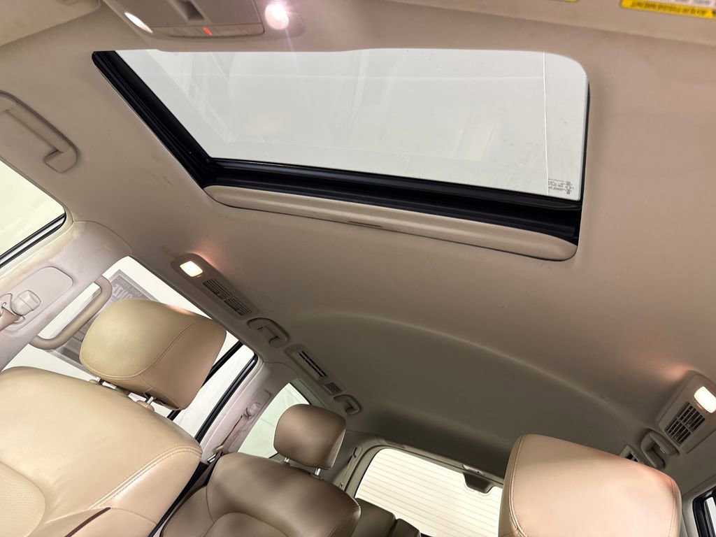 Used 2020 Nissan Armada Platinum w/ Captain's Chairs Package RWD image 21