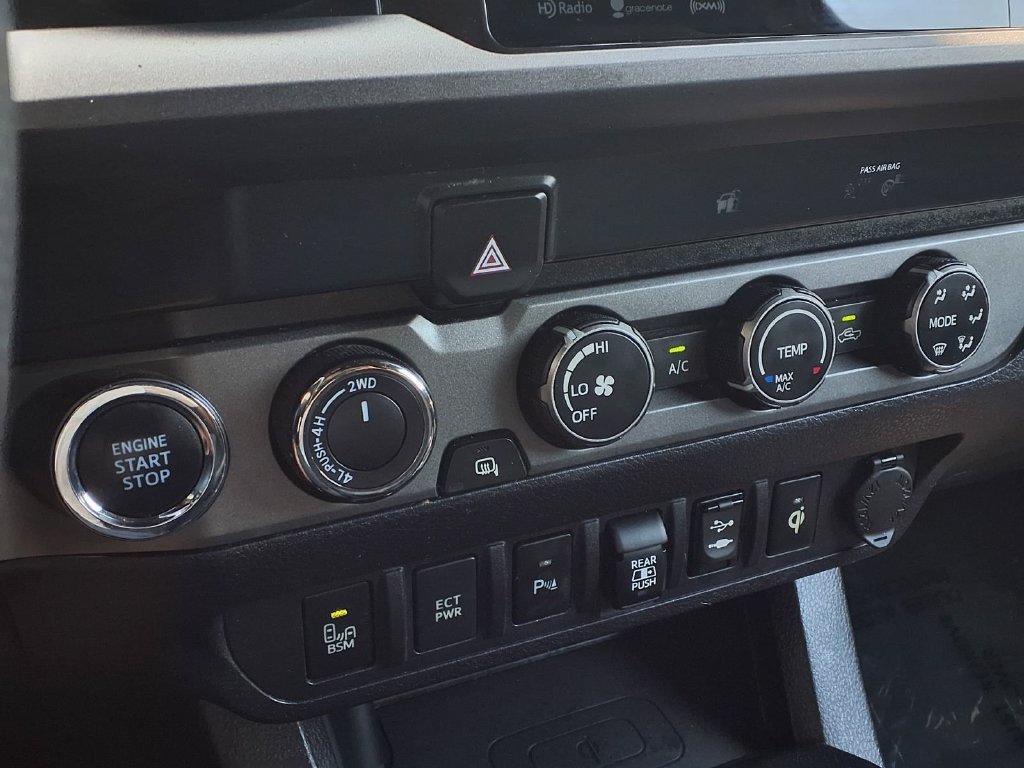 Used 2019 Toyota Tacoma TRD Off-Road w/ Exterior Package AWD/4WD image 10