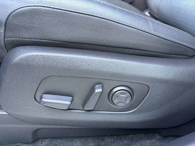 Used 2024 Kia Carnival SX Prestige image 13