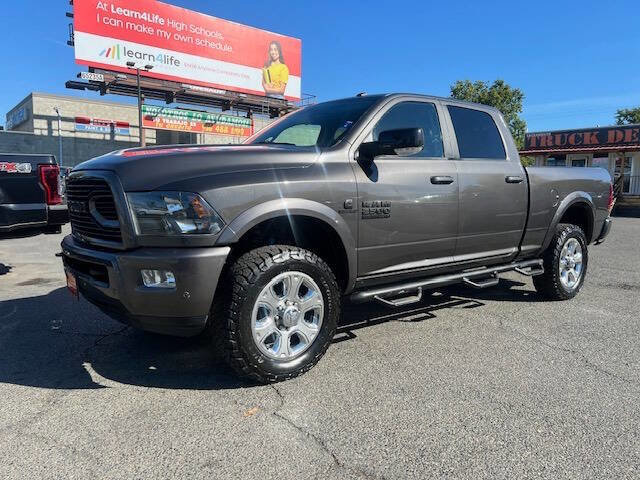Used 2018 RAM 2500 Big Horn w/ Sport Appearance Group image 3