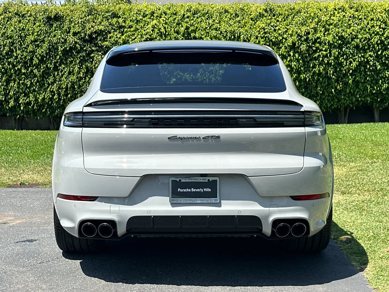 New 2026 Porsche Cayenne GTS AWD/4WD image 7