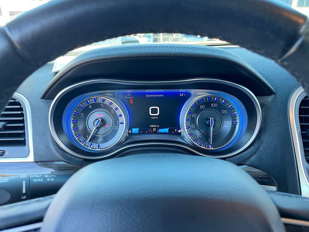 Certified 2018 Chrysler 300 Touring image 12
