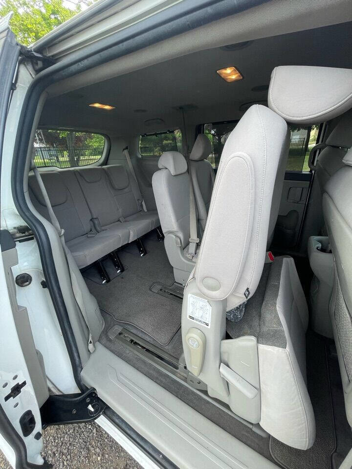 Used 2016 Kia Sedona LX w/ LX Convenience Package image 10