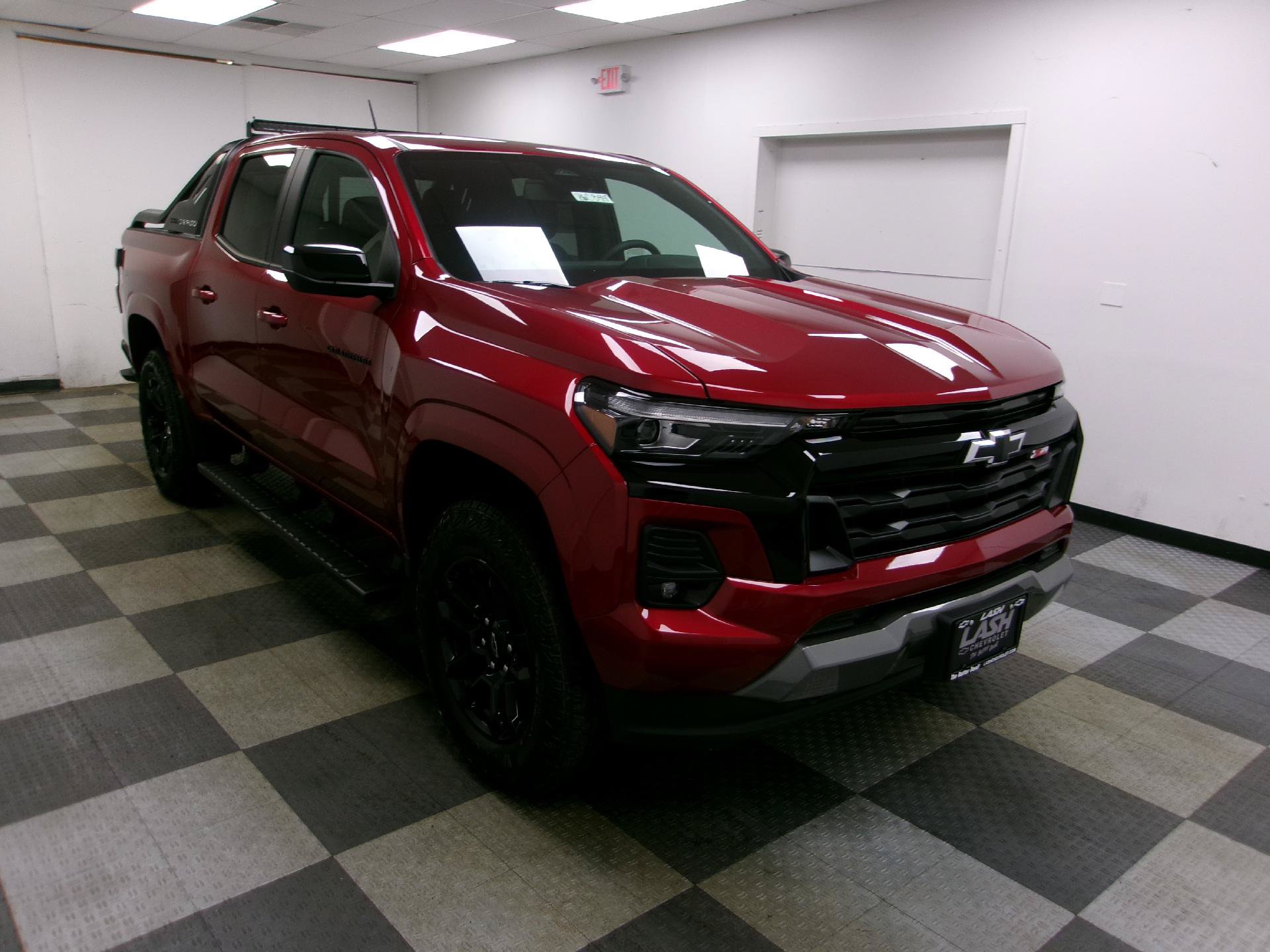 New 2026 Chevrolet Colorado Z71 w/ Midnight Edition AWD/4WD image 2