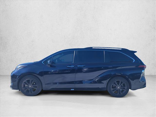 Certified 2022 Toyota Sienna XSE image 6