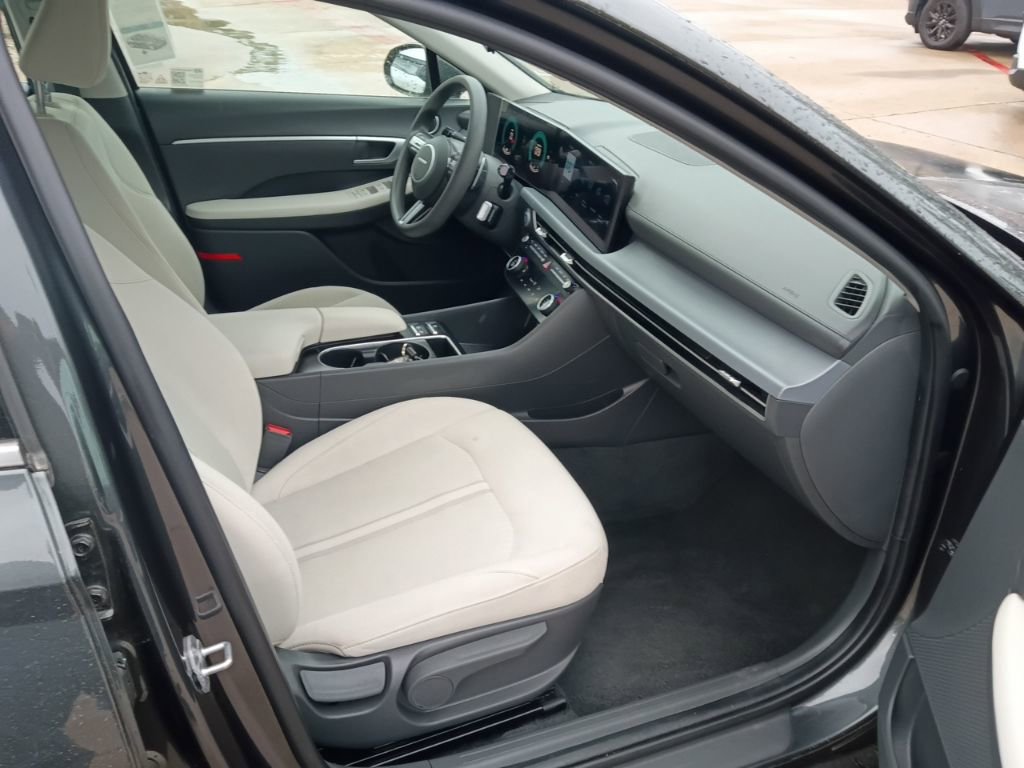 Used 2025 Hyundai Sonata SEL image 8