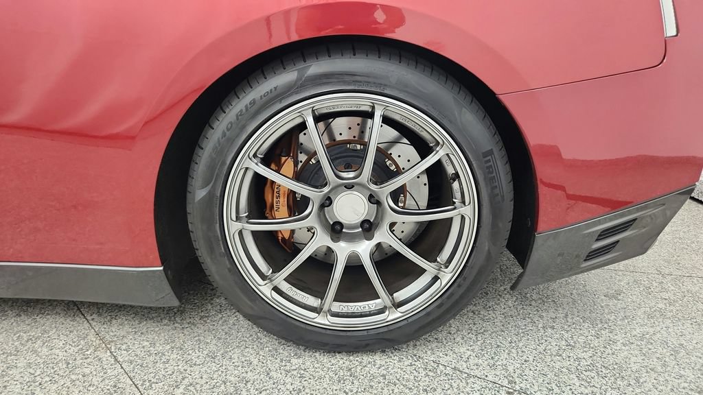 Used 2015 Nissan GT-R Premium AWD/4WD image 17