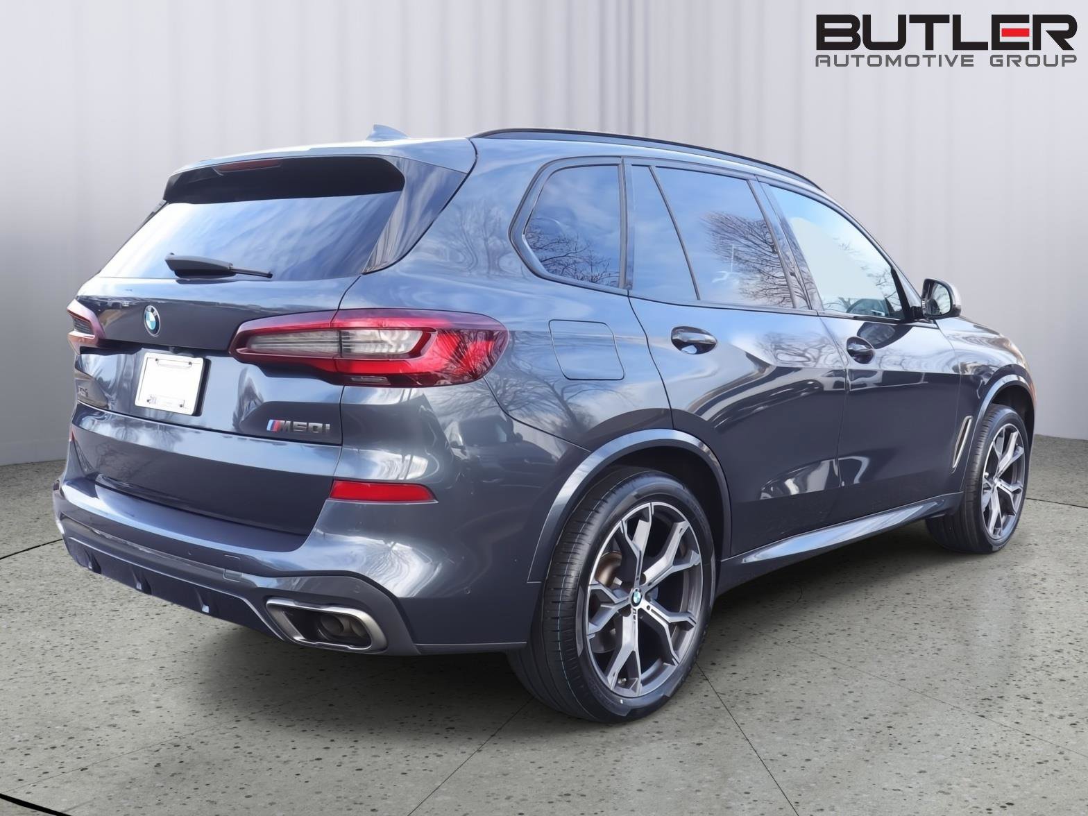 Used 2022 BMW X5 M50i w/ Executive Package image 7