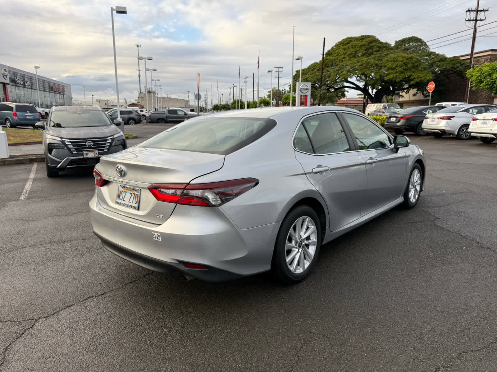 Used 2023 Toyota Camry LE image 3