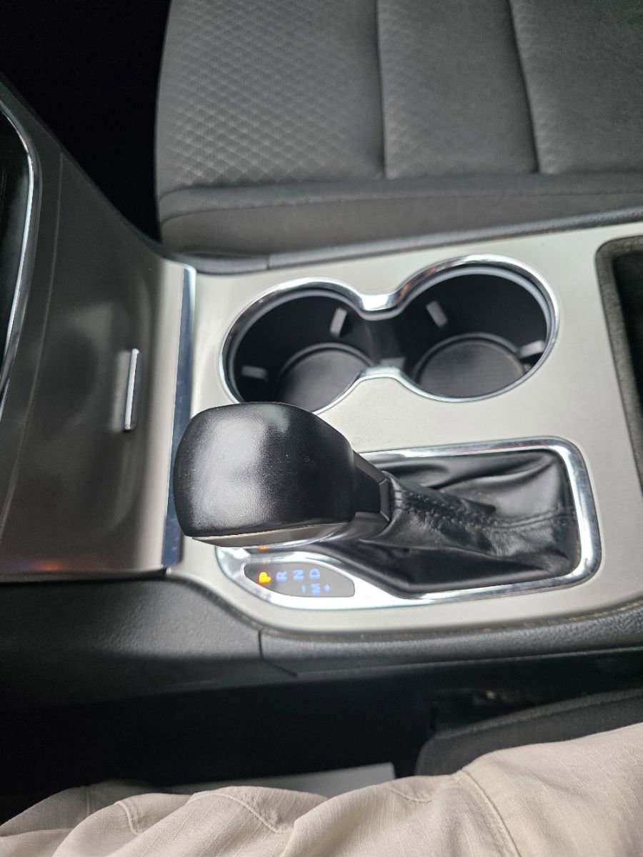 Used 2020 Jeep Grand Cherokee Laredo image 35