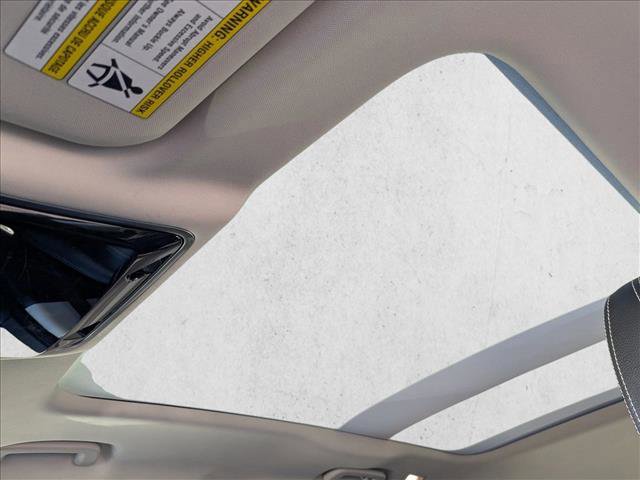 Used 2018 Land Rover Range Rover Velar S image 16