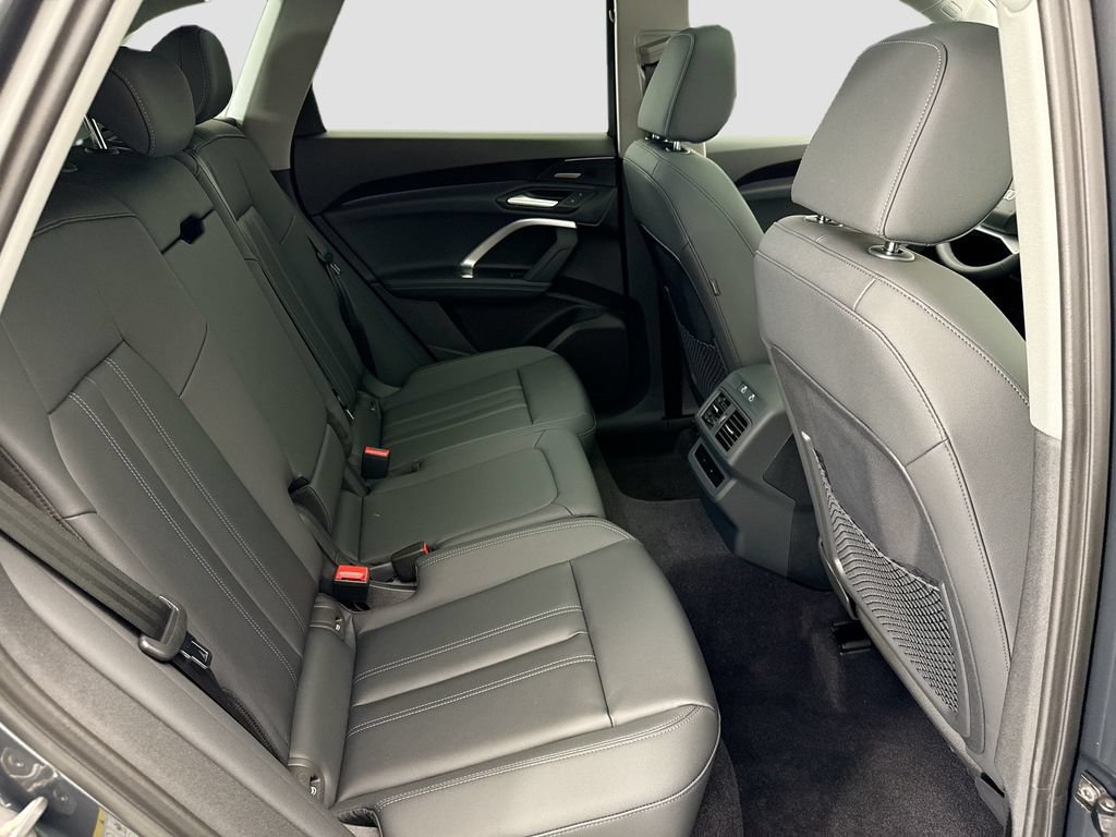 Used 2026 Audi Q5 Premium Plus w/ Premium Plus AWD/4WD image 21