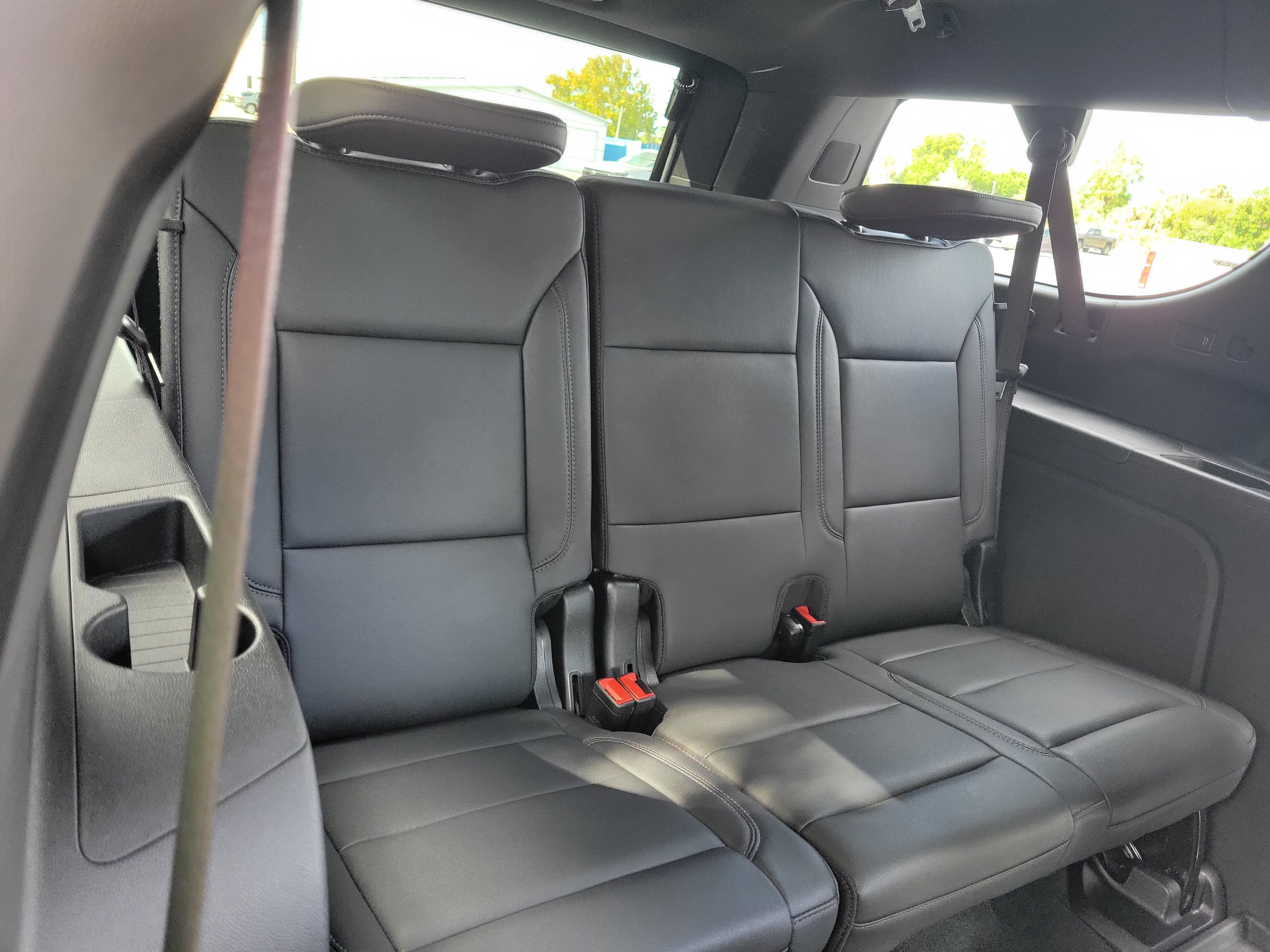 Used 2026 Chevrolet Suburban LT w/ Comfort Package RWD image 39