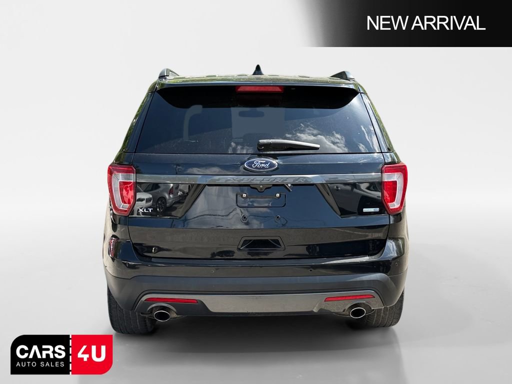 Used 2017 Ford Explorer XLT w/ Equipment Group 202A image 6