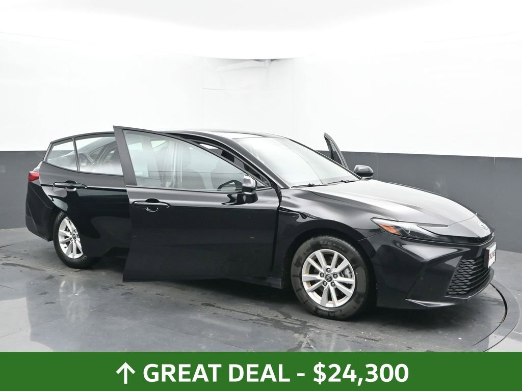 Used 2025 Toyota Camry LE image 51