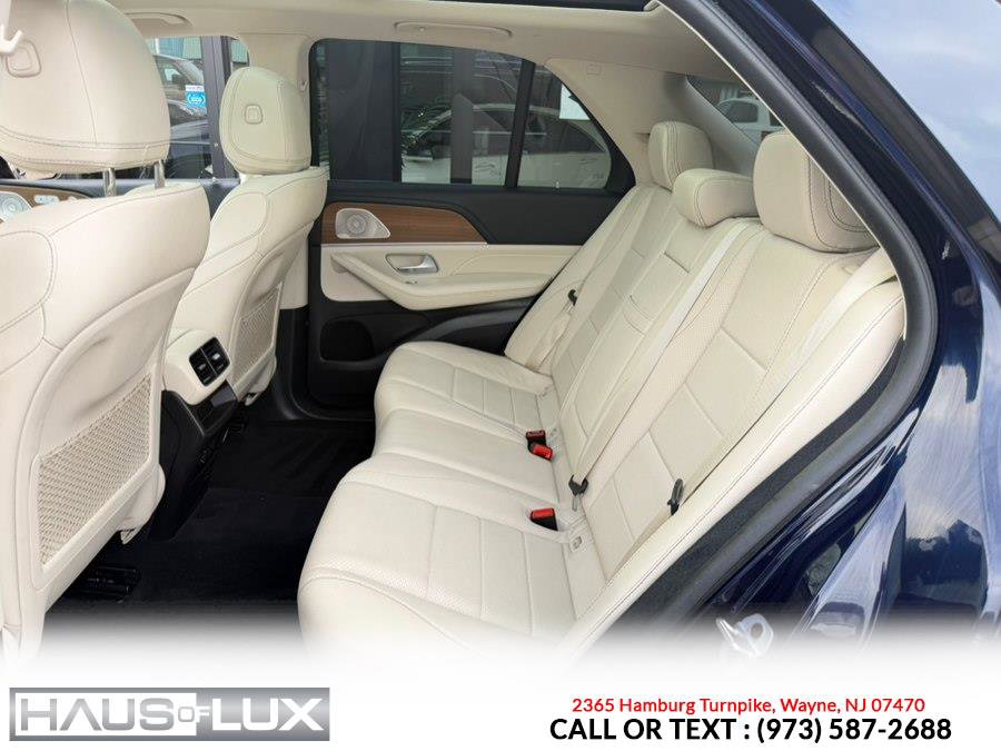 Used 2021 Mercedes-Benz GLE 350 4MATIC w/ AMG Line Exterior image 12