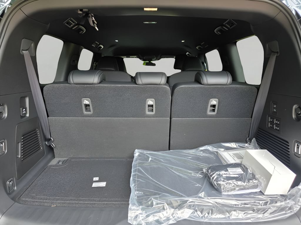 New 2026 Nissan Armada PRO-4X w/ Captain's Chari Seat Package AWD/4WD image 6