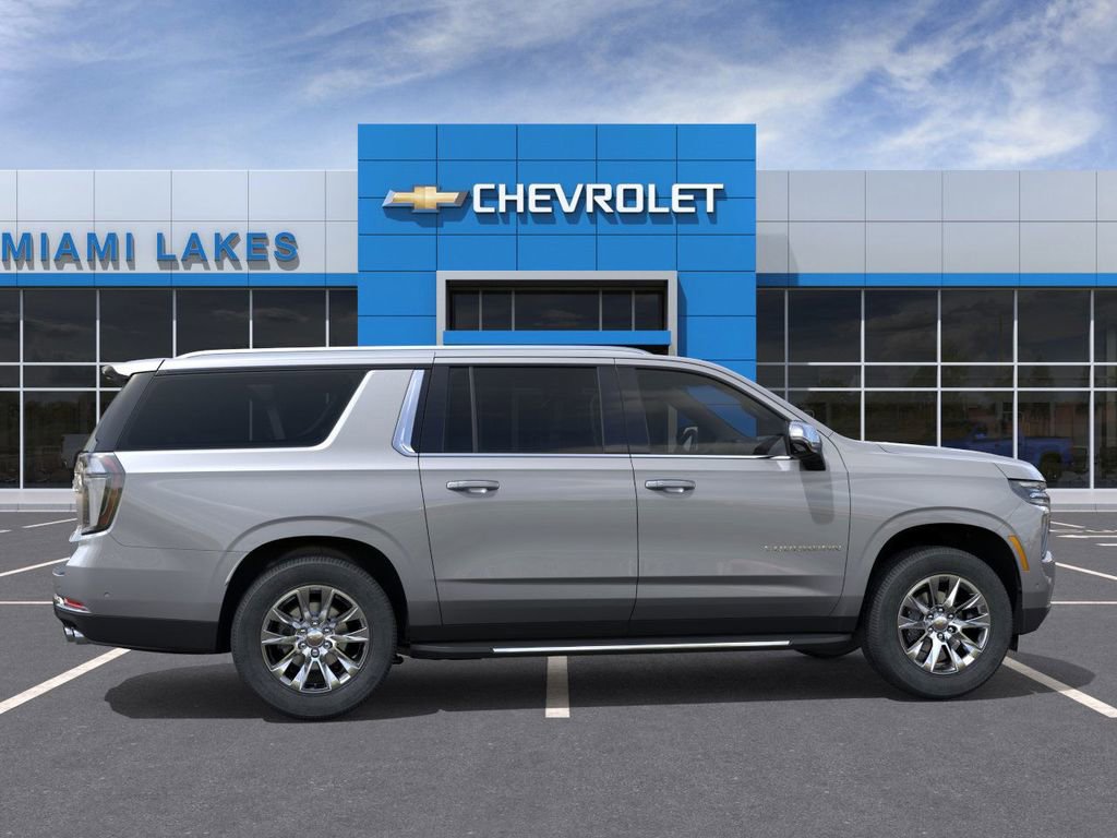 New 2025 Chevrolet Suburban Premier image 5