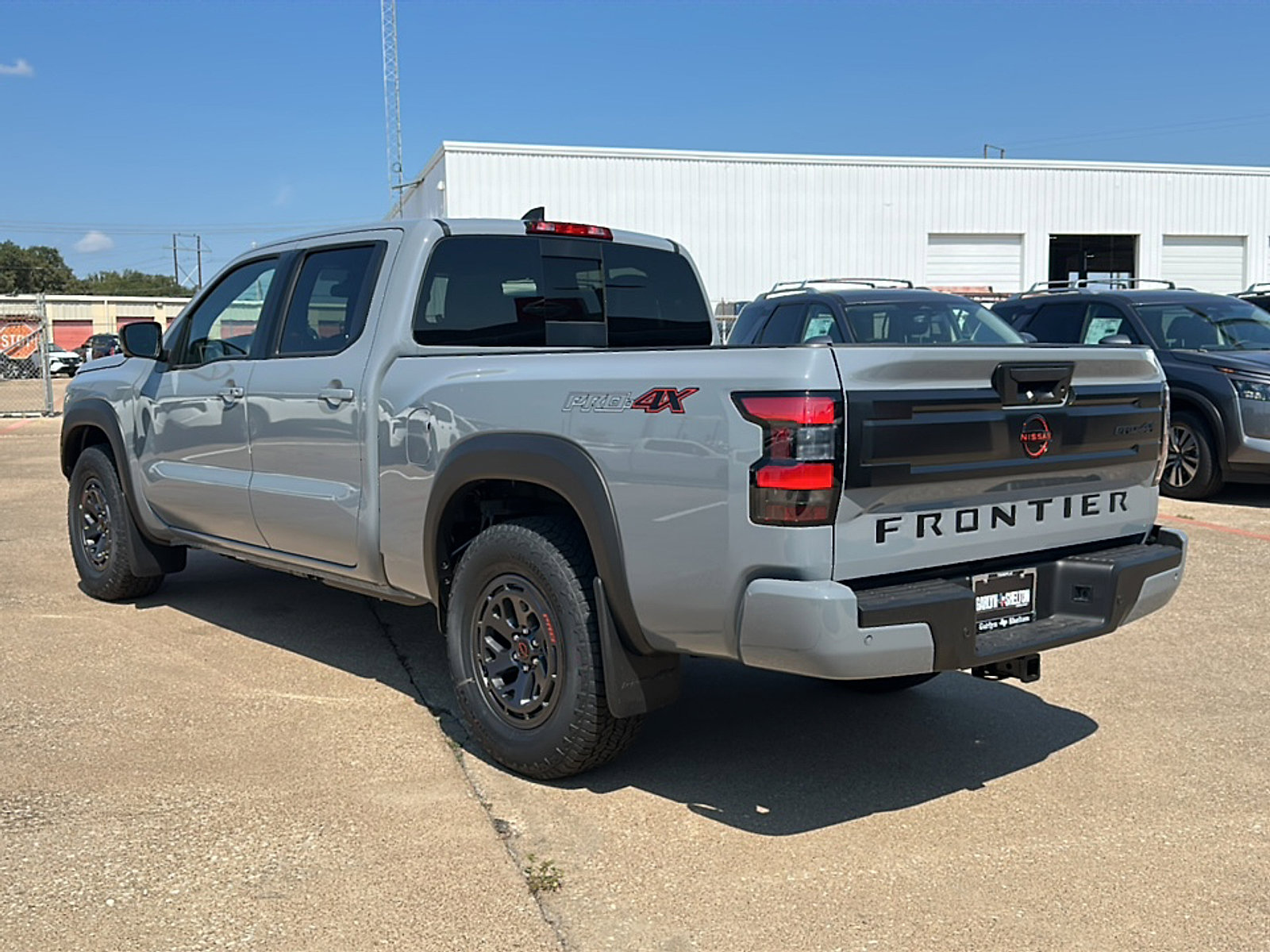 New 2026 Nissan Frontier PRO-4X w/ Pro-4x Convenience Package image 6