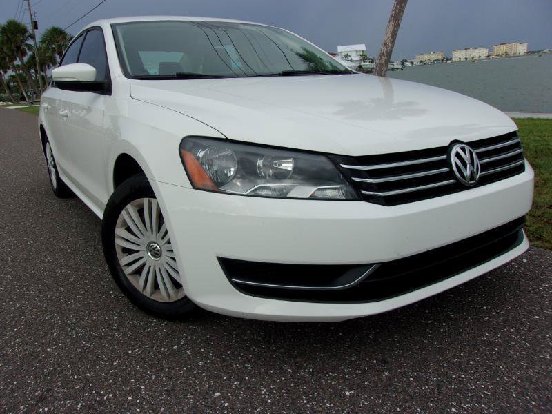 Used 2014 Volkswagen Passat 1.8T S FWD image 3