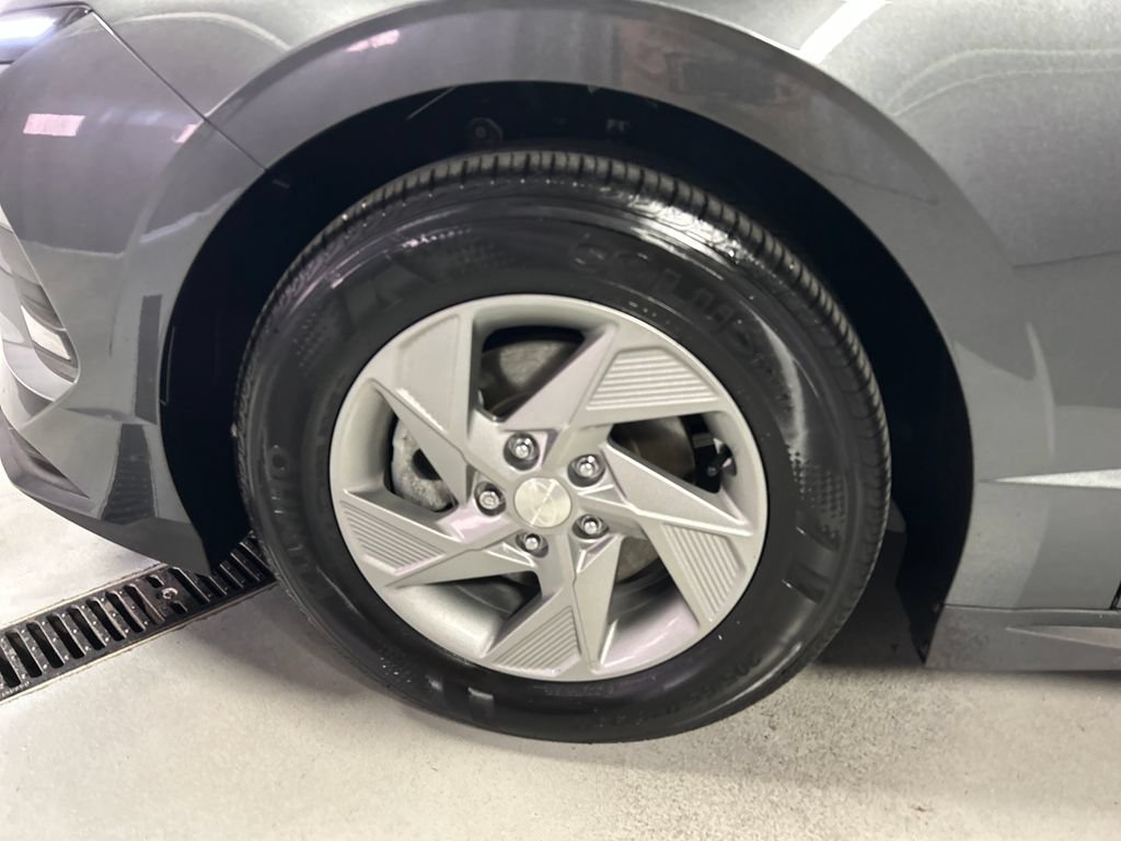 Used 2025 Hyundai Sonata SE FWD image 9