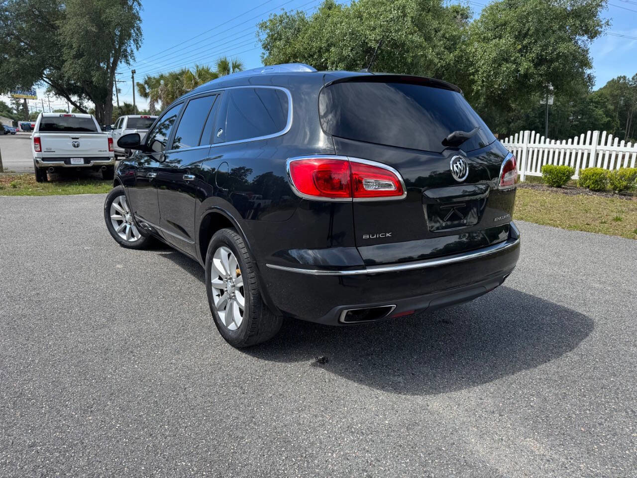 Used 2015 Buick Enclave Premium w/ Experience Buick Package FWD image 36