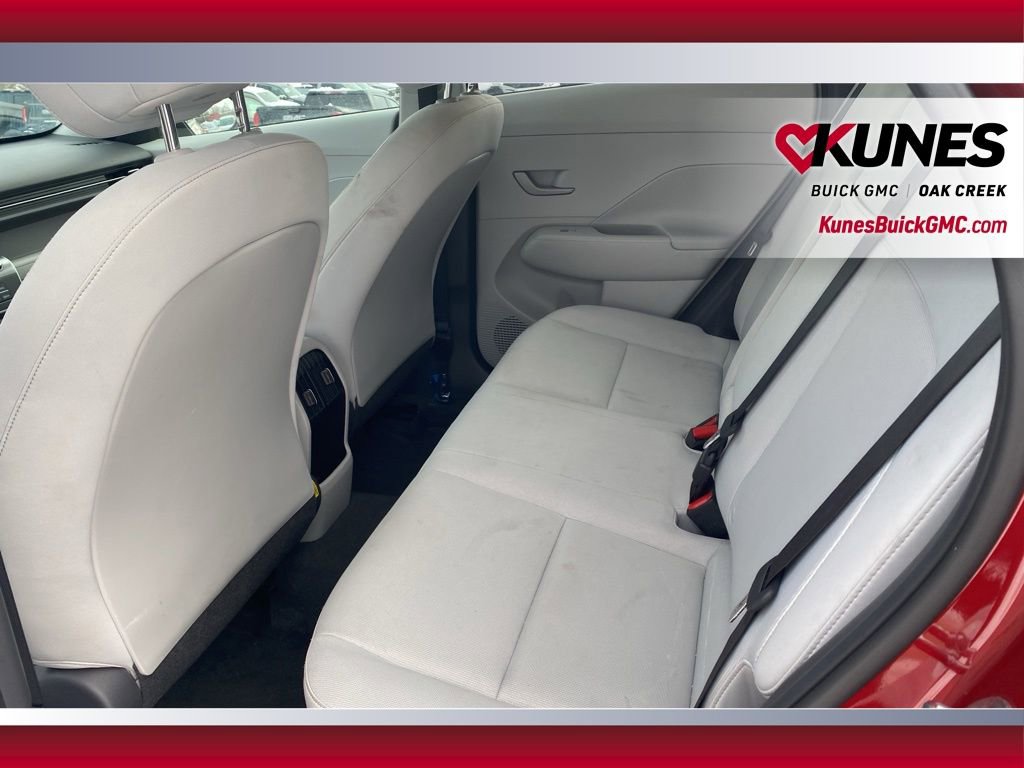 Used 2025 Hyundai Kona SEL image 23