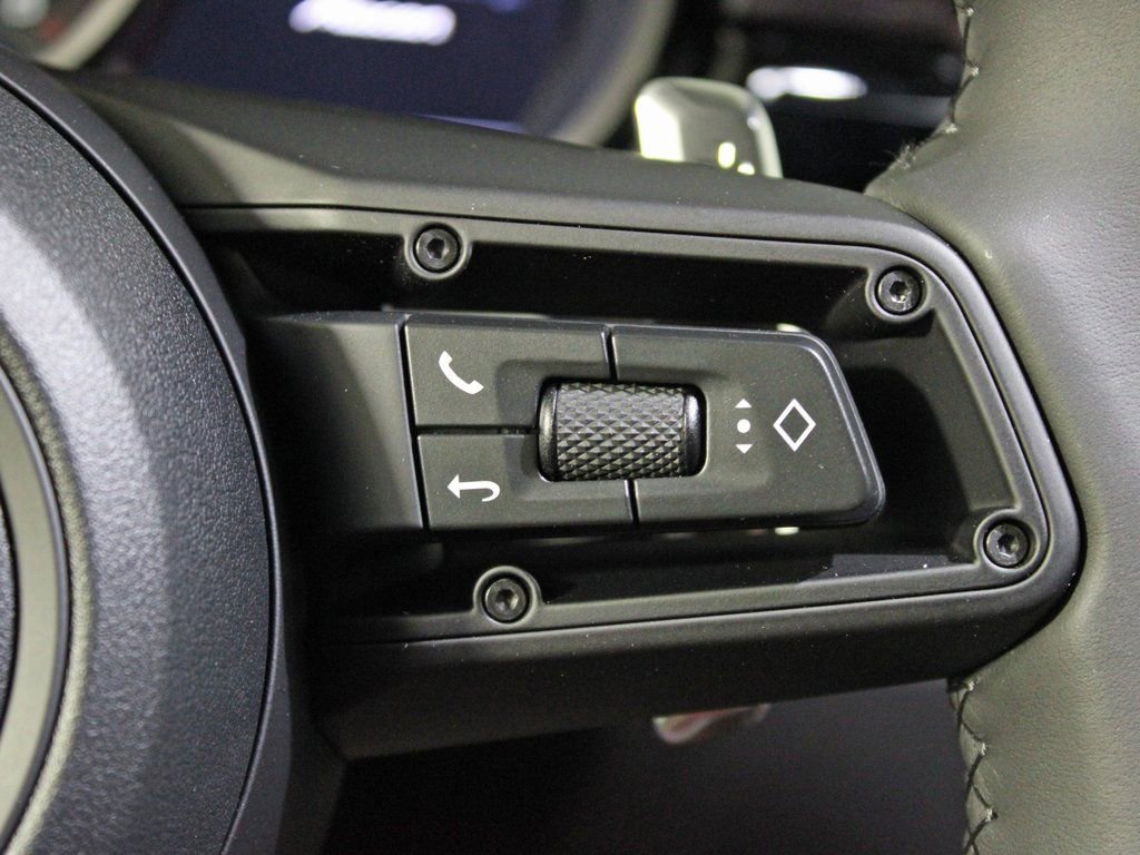 Used 2026 Porsche Macan image 24