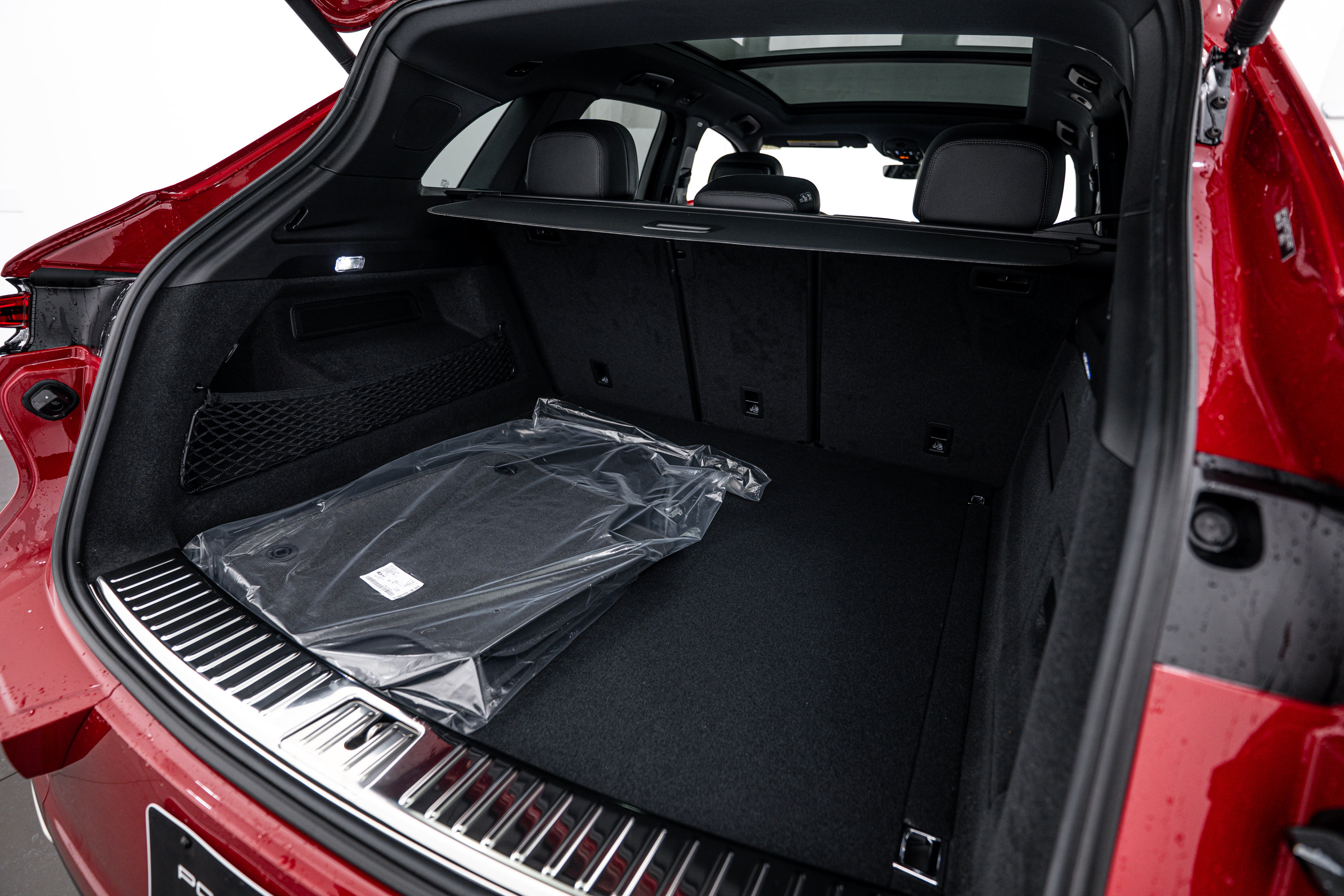 Certified 2026 Porsche Cayenne AWD/4WD image 27