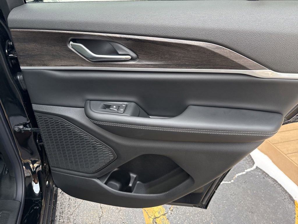 New 2025 Jeep Grand Cherokee Limited image 27