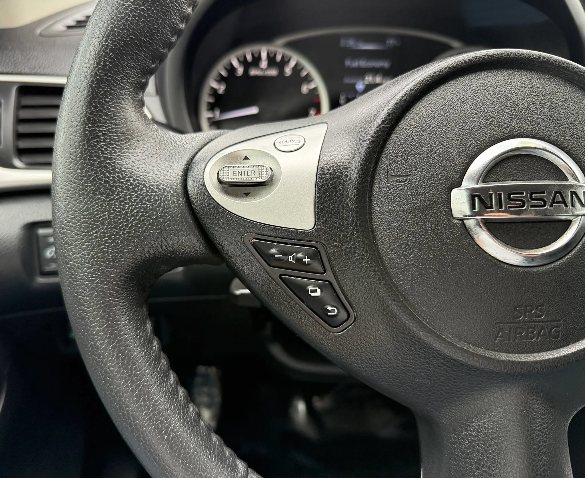 Used 2017 Nissan Sentra SV FWD image 13