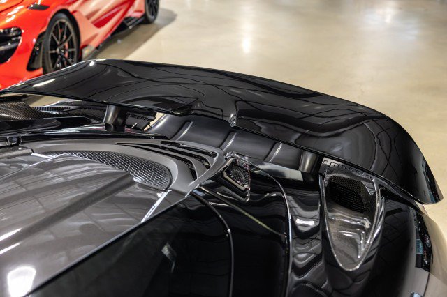 Used 2020 McLaren 720S Spider RWD image 31