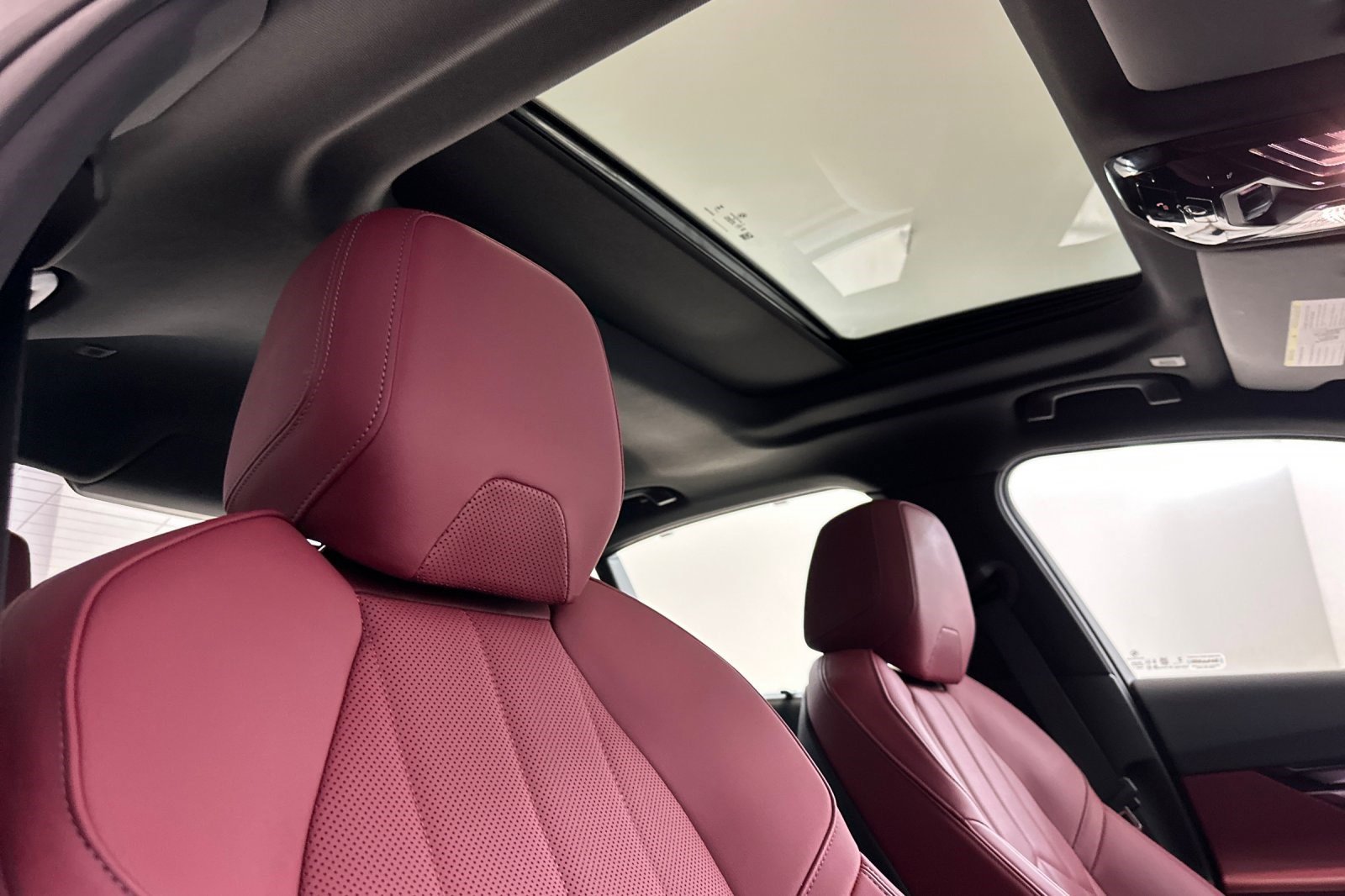 Certified 2024 BMW i5 eDrive40i w/ M Sport Package image 25