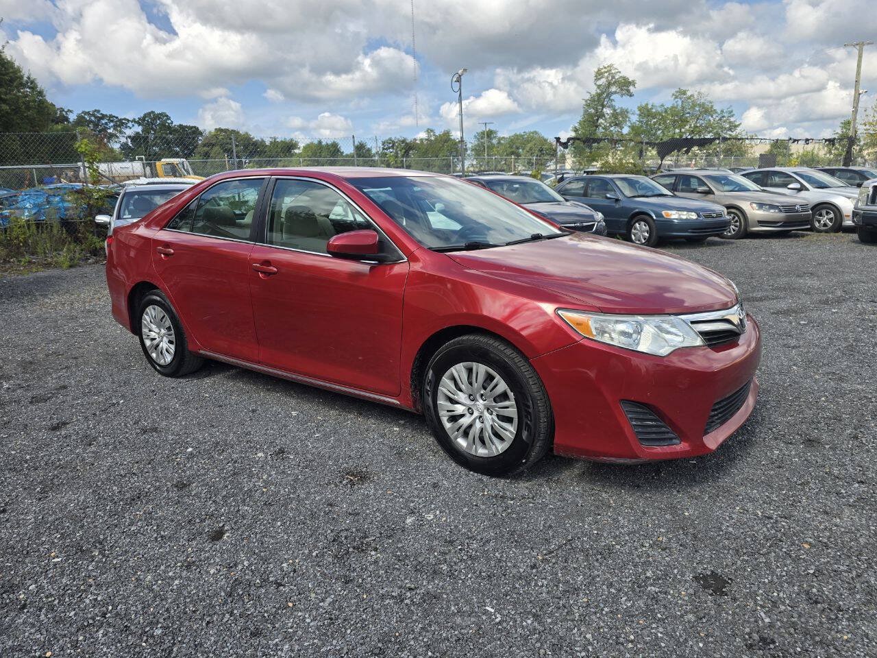 Used 2012 Toyota Camry LE FWD image 7
