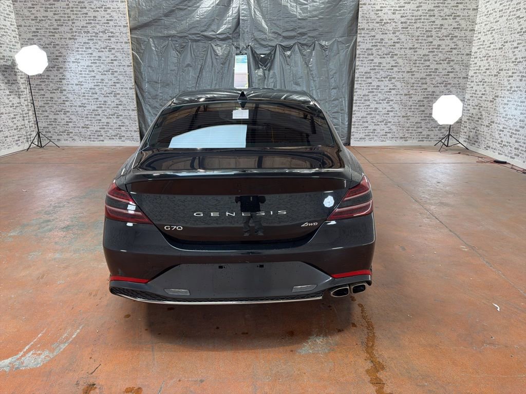 Used 2022 Genesis G70 2.0T image 6