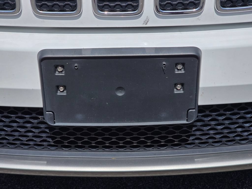 Used 2020 Jeep Cherokee Limited AWD/4WD image 9