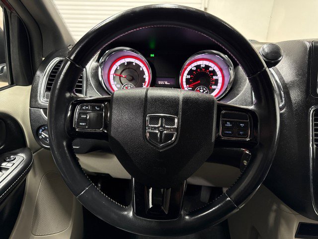 Used 2019 Dodge Grand Caravan SXT image 18