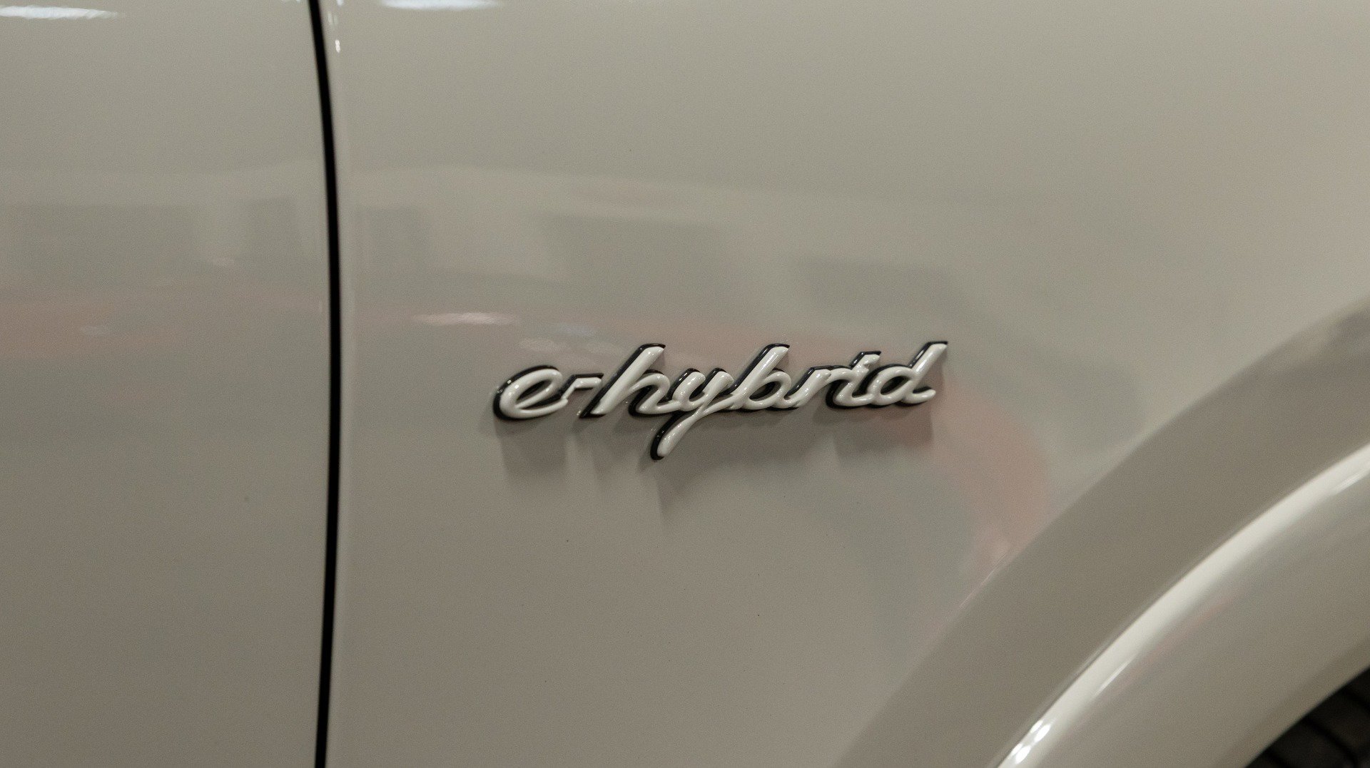 Used 2021 Porsche Cayenne Turbo S image 25