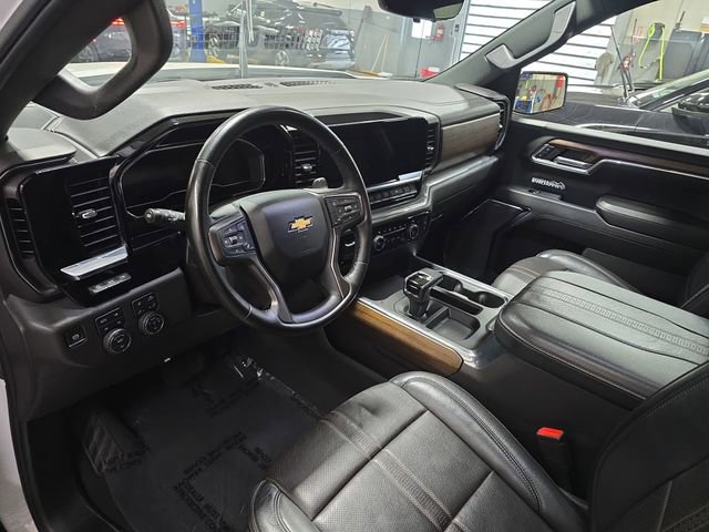 Used 2024 Chevrolet Silverado 1500 High Country w/ Technology Package AWD/4WD image 19